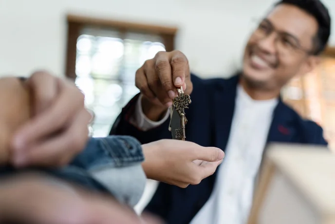Handing over keys at a closing